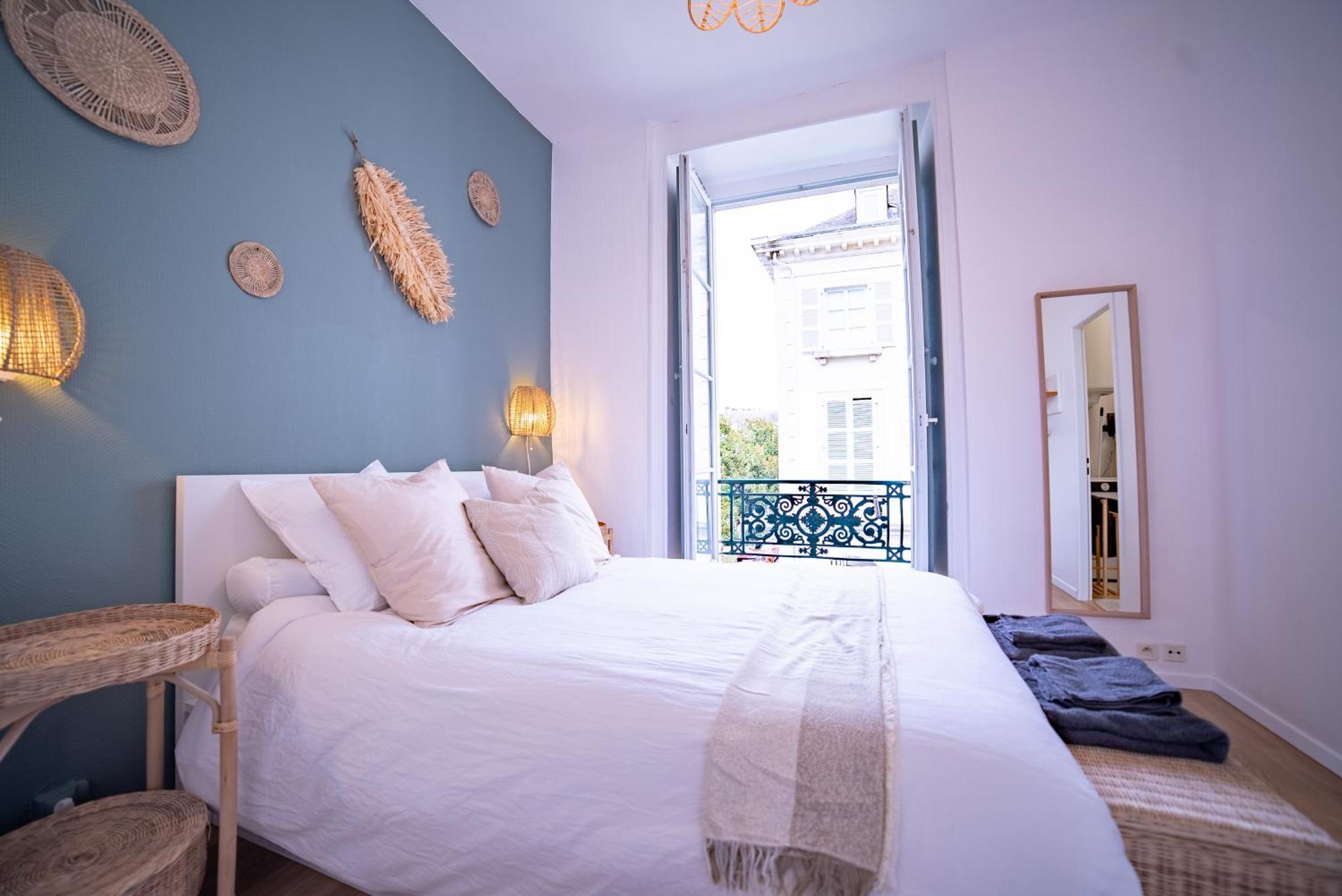 La Vue Royale - Face Au Chateau - Wifi - 4 Personnes Pau Ngoại thất bức ảnh